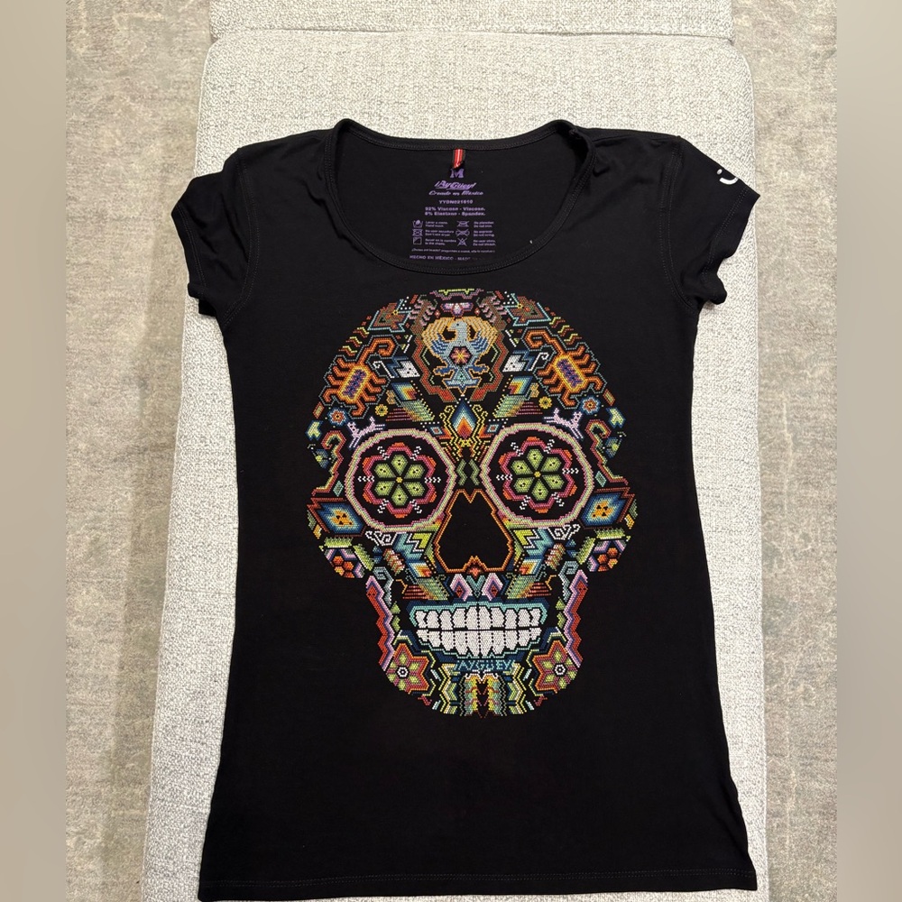 Black Skull Graphic Women's Top